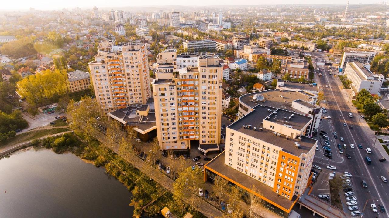 Apartment Roomrent Chisinau Bagian luar foto